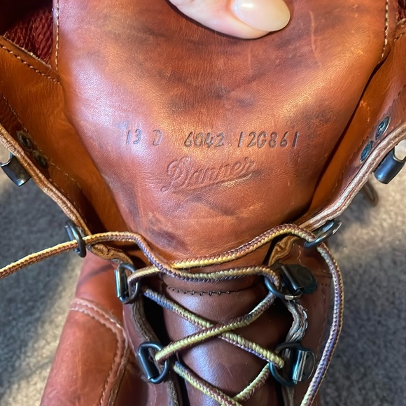 Men’s Insulated Danner work boots. Style number pictured above. - Picture 3 of 8